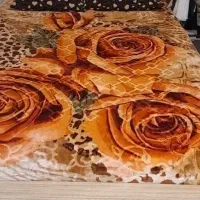 تخت دونفره بامیزآرایش