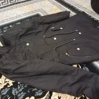 کاپشن، کلاه|لباس|ملارد, |دیوار