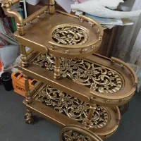 میز بار ، میز غذا بر مهمان