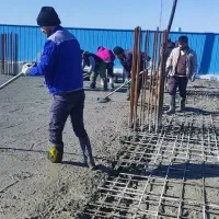 بتن ریزی کف با ماله پروانه ای و تراز لیزری