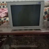 کامپیوتر باکلیه لوازم موس وکیس وصفحه کلید