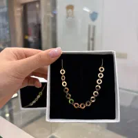 گردنبند و دستبند ست با وزن ۱.۵ گرم و نمای بالا