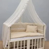 تخت و گهواره کنار مادر سولیکا
