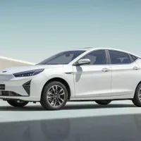 KMC J7 تمام برقی فول آپشن  JAC EJ7+ اقساطی کارخانه|خودرو سواری و وانت|اصفهان, باغ دریاچه|دیوار