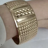 النگو|بدلیجات|تهران, نیروی هوایی (پیروزی)|دیوار