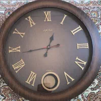 ساعت دیواری چوبی