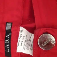 کت شلوار مجلسی و کفش|لباس|اندیشه, اندیشه فاز ۱|دیوار