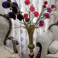 گلدان و گل