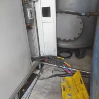 خدمات برق صنعتی(تابلو برق)|خدمات پیشه و مهارت|کاشان, باهنر|دیوار