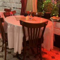 منشی خانم با سابقه برای رستوران ایرانی