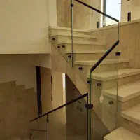 نیازمند نیروی فنی جهت اجرای نرده شیشه و پارتیشن|استخدام صنعتی، فنی، مهندسی|یزد, |دیوار
