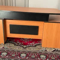 میز اداری کاملا سالم