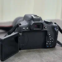 دوربین canon 750D بسیار تمیز|دوربین عکاسی و فیلمبرداری|اراک, |دیوار