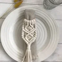 حلقه دستمال مکرومه