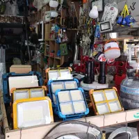 پروژکتور شارژی وخورشیدی