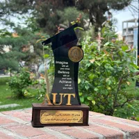 تندیس جشن فارغ التحصیلی