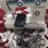 چرخ خیاطی ژانومه یاسمین مدل ۴۰۲