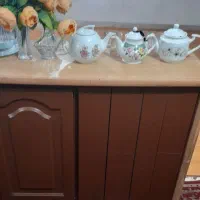 تعدادی ضروف شیشه ای درحدنو