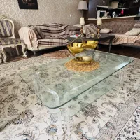 فروش یک عدد میز شیشه ای