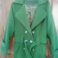 پالتو فوتر|لباس|قم, بنیاد|دیوار