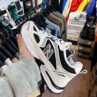 بورس انواع کتونی درجه یک خوش قیمت زنونه و مردونه|کیف، کفش، کمربند|چالوس, |دیوار