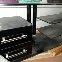 تلویزیون با گیرنده دیجیتال و میز|تلویزیون و پروژکتور|اراک, |دیوار