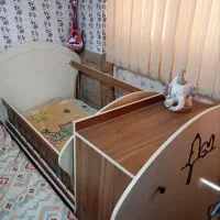 تخت نوزاد و نوجوان