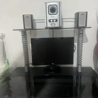 کامپیوتر و میز کامپیوتر