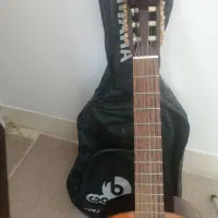 گیتار یاماها c70 همراه باکیف، استند گیتار ودفترچه|گیتار، بیس، امپلیفایر|جهرم, |دیوار
