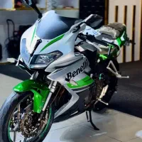 بنلی ۳۰۰ ریس