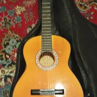 گیتار . دف. سه تار