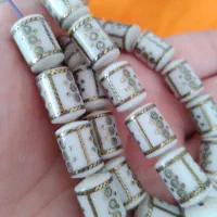 تسبیح برنج کوب و استخوان شتر در اردبیل|کلکسیون اشیاء عتیقه|اصفهان, براآن شمالی|دیوار