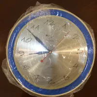 ساعت دیواری نو داخل جعبه