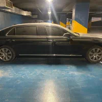 لیموزین ۸ سیلندر جنسیس