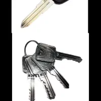 تعدادی کلیدوسویچ ماشین گم شده