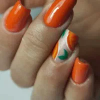 مدل ناخن  فقط هزینه مواد ۵۰۰  طراحی رایگان