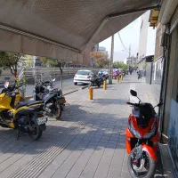 مغازه ۸۰ متری ۶۰ متر بالکن بر اصلی خیابان آزادی