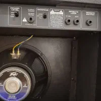 امپ peavey 112|سیستم صوتی خانگی|نجفآباد, باهنر|دیوار