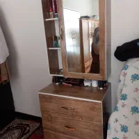 یک عدد کمد سه تیکه اصلی درجه یک در حد صفر زمانتی