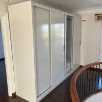 کمد لباس یا رختخواب درب ریلی بسیار تمیز و در حد نو