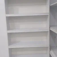 قفسه و میز کار