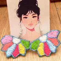 گوشواره صدفی ، گلدوزی، پتینه دوزی ،بند عینک، سنتی