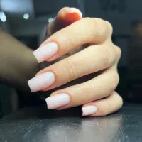 خدمات تتوبدن و کاشت ناخن