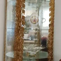 ویترین و‌ آینه و شمعدان