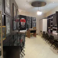 همکاری در گالری نقاشی