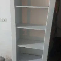 کمد لباس و کتابخانه و تخت و کنار تختی و میز آرایش