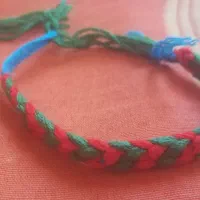 دست بند نخی