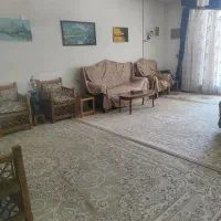 ویلایی ملکی درب حیاط جای 4پارکینگ