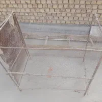 قفس بزرگ در دار