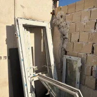 در و پنجره دوجداره با شیشه